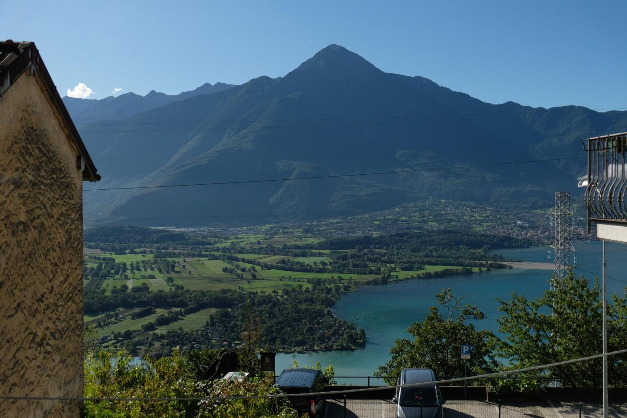 Appartamenti Montemezzo Le Case In Pietra Vista Lago Gera Lario Eksteriør bilde