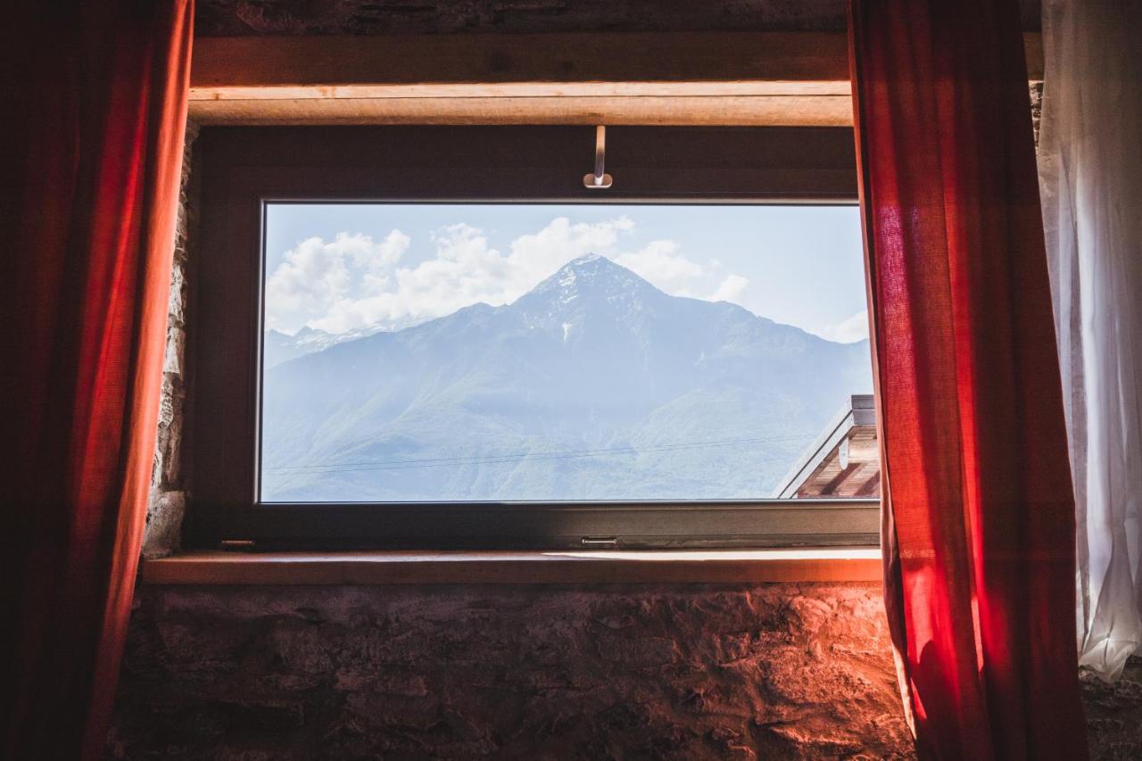 Appartamenti Montemezzo Le Case In Pietra Vista Lago Gera Lario Eksteriør bilde